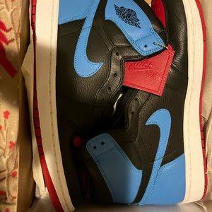 Deadstock Jordan Black,Blue and red 1’s
